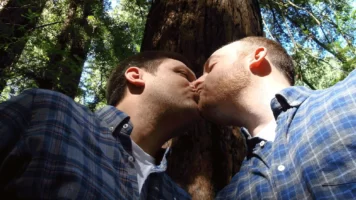Same-sex kiss / Gay kiss