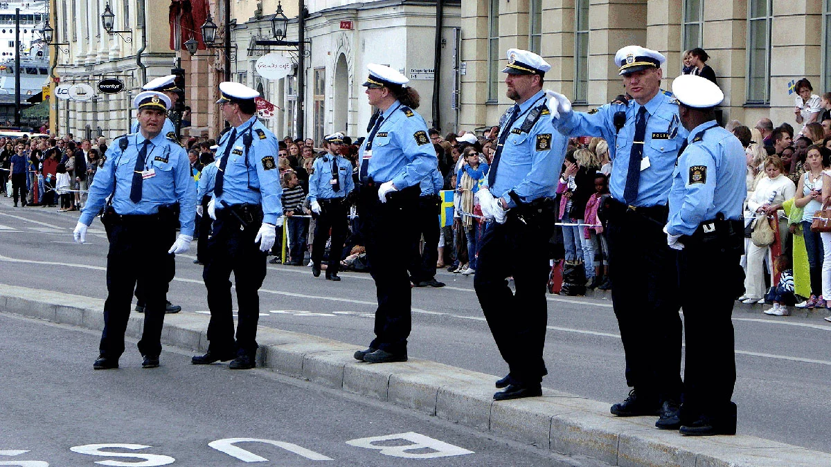 Polis / Swedish Police